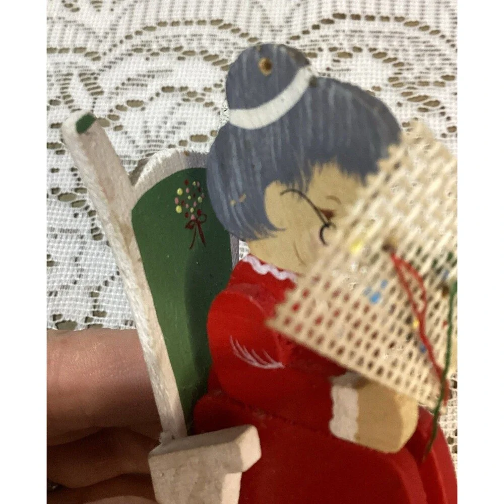 Emgee Corp Mrs Claus Crafting / Sewing Wooden 3.5